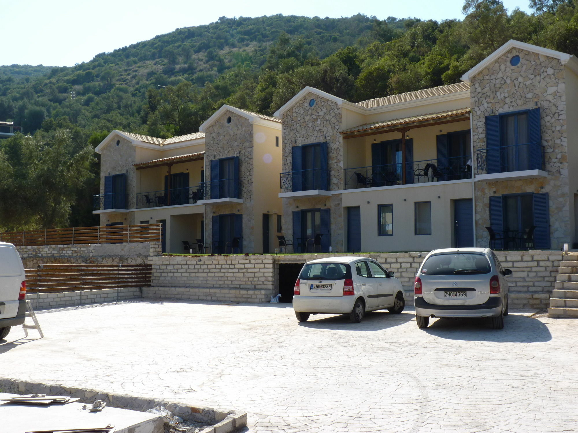 Ilianthos Apartments & Studios Mikros Gialos Exterior foto